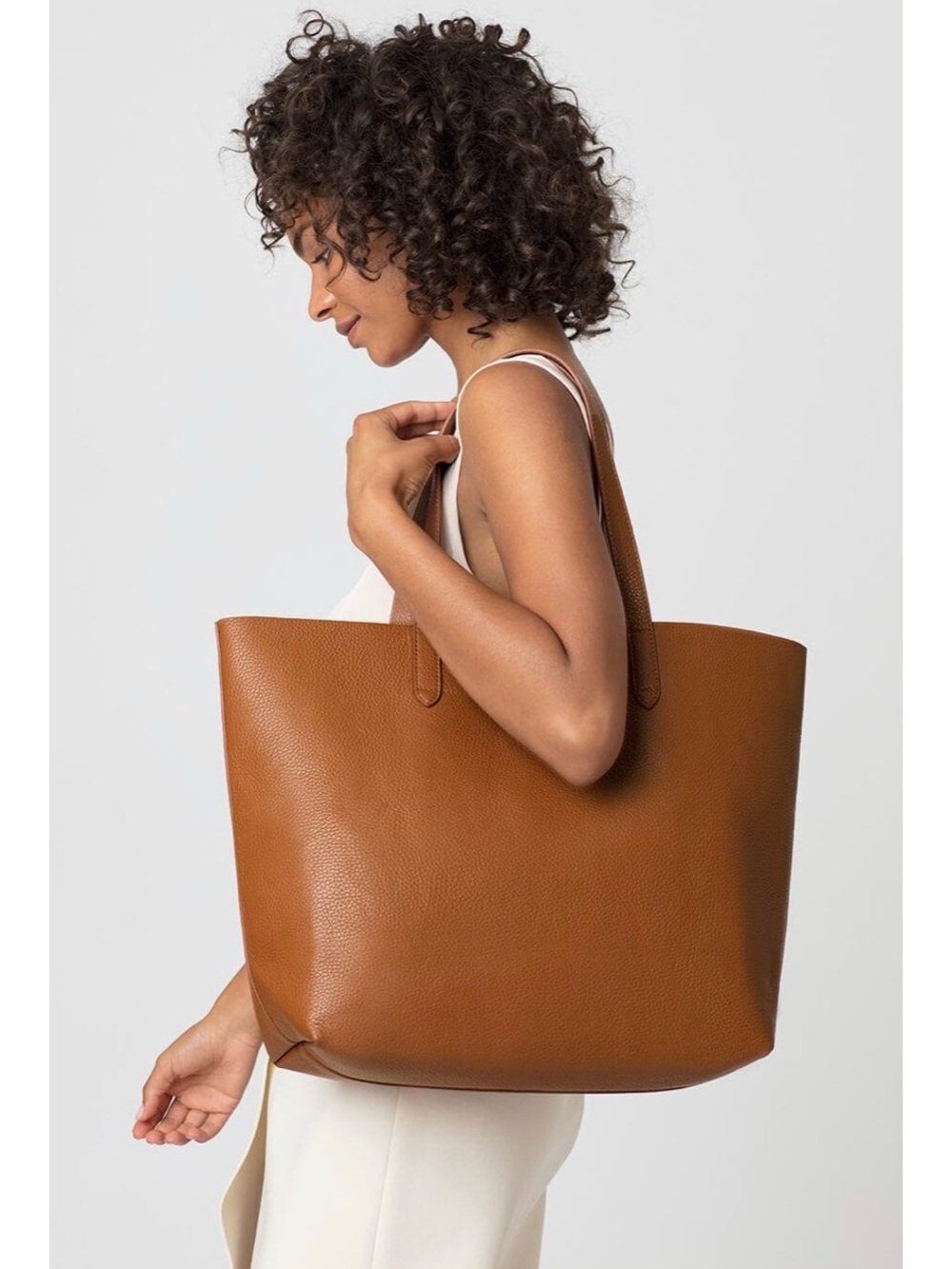 Cuyana Classic Structured Tote in Caramel - Picture 13 of 14